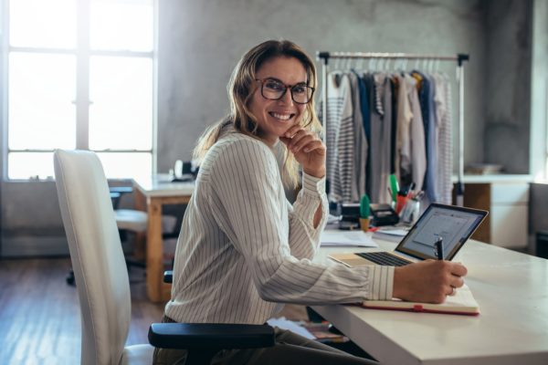 Kleinunternehmer sind bis zu einem Umsatz von 22.000 € von der Umsatzsteuer befreit.