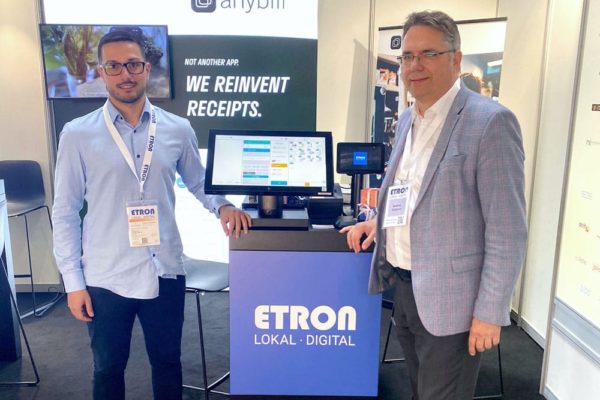 ETRON und anybill auf der EuroCIS / Nikola Zivojinovic, Markus Zoglauer (v.l.n.r.)